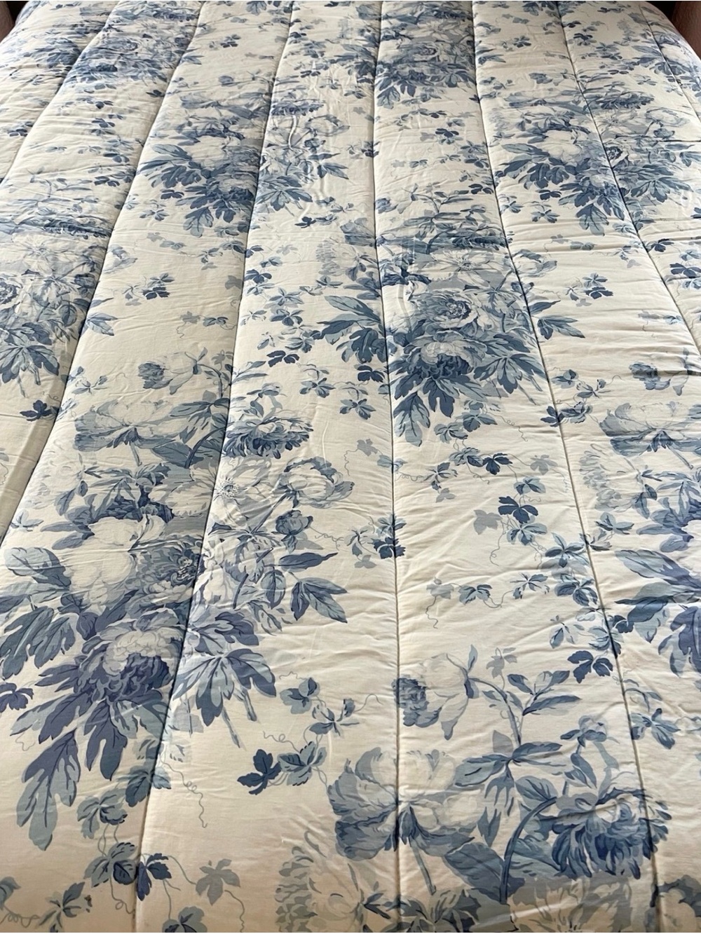 Ralph Lauren Blue and White Floral Comforter RARE! Elsa! - Picture 5 of 9